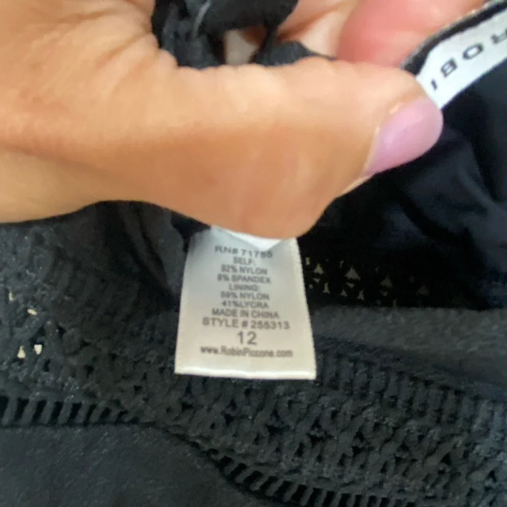 Robin Piccone Isabelle Keyhole One-Piece Swimsuit Black Size 12 NWT